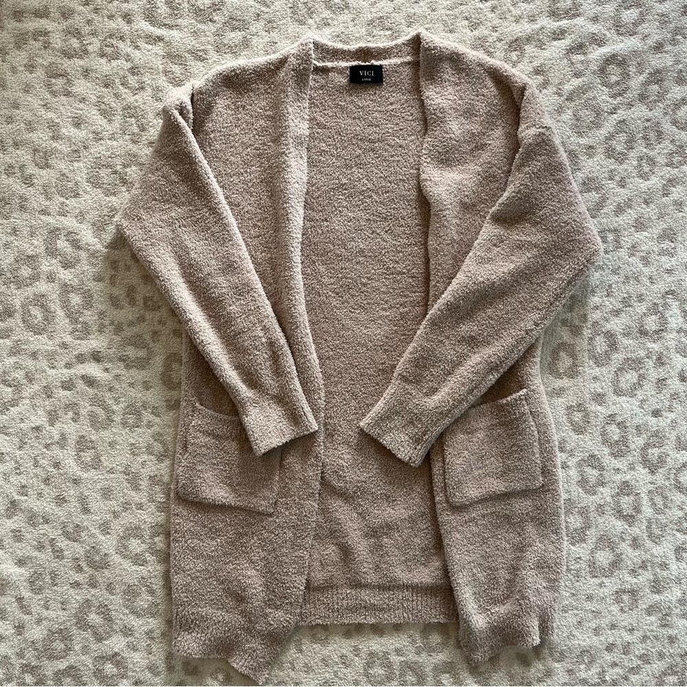 Cozy Beige Chenille Cardigan size Large